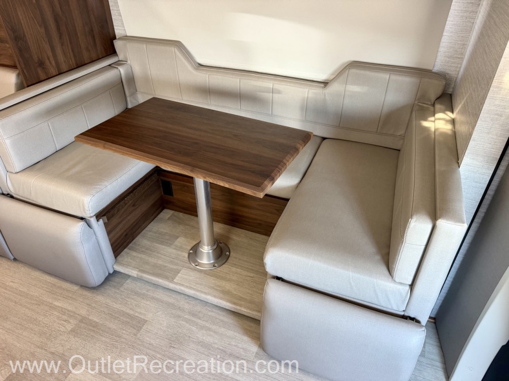 2020 Winnebago View 24D - Image 18