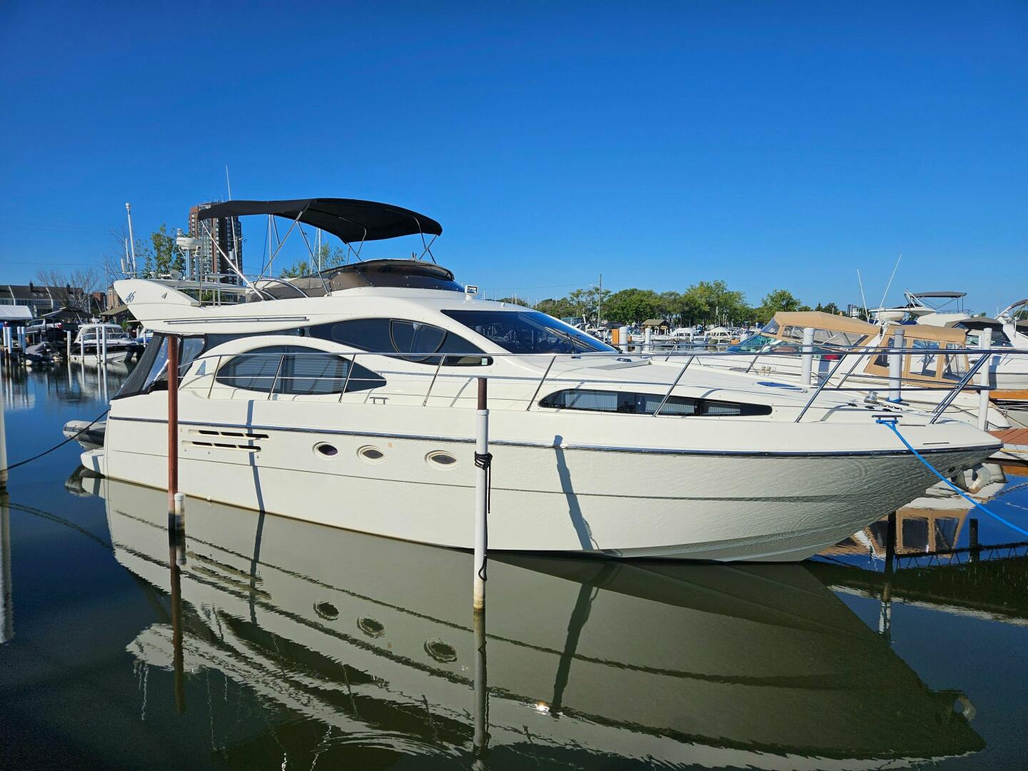 2003 Azimut 46 Motor Yacht - Image 1