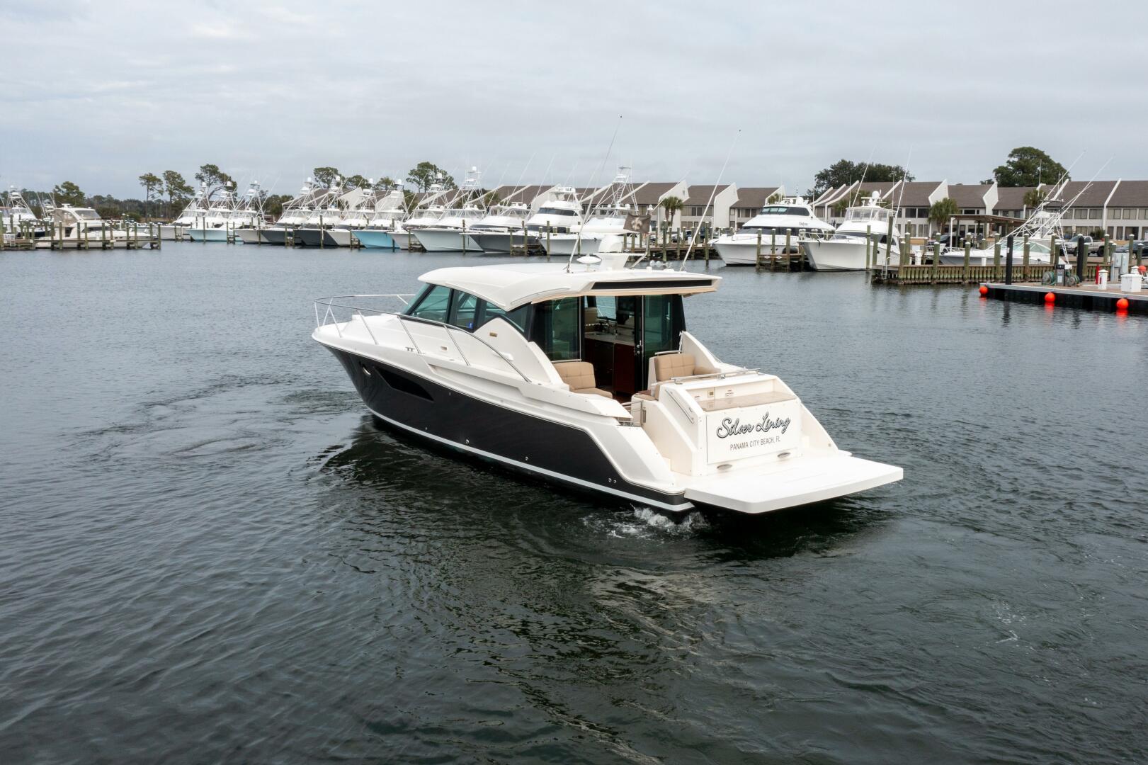 2015 Tiara Yachts 44 Coupe - Image 27