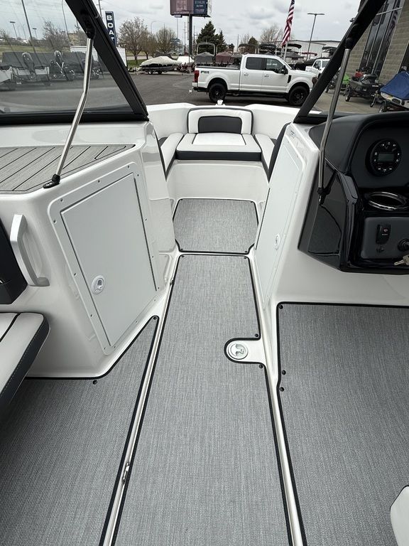 2025 Yamaha Boats AR195 - Image 27