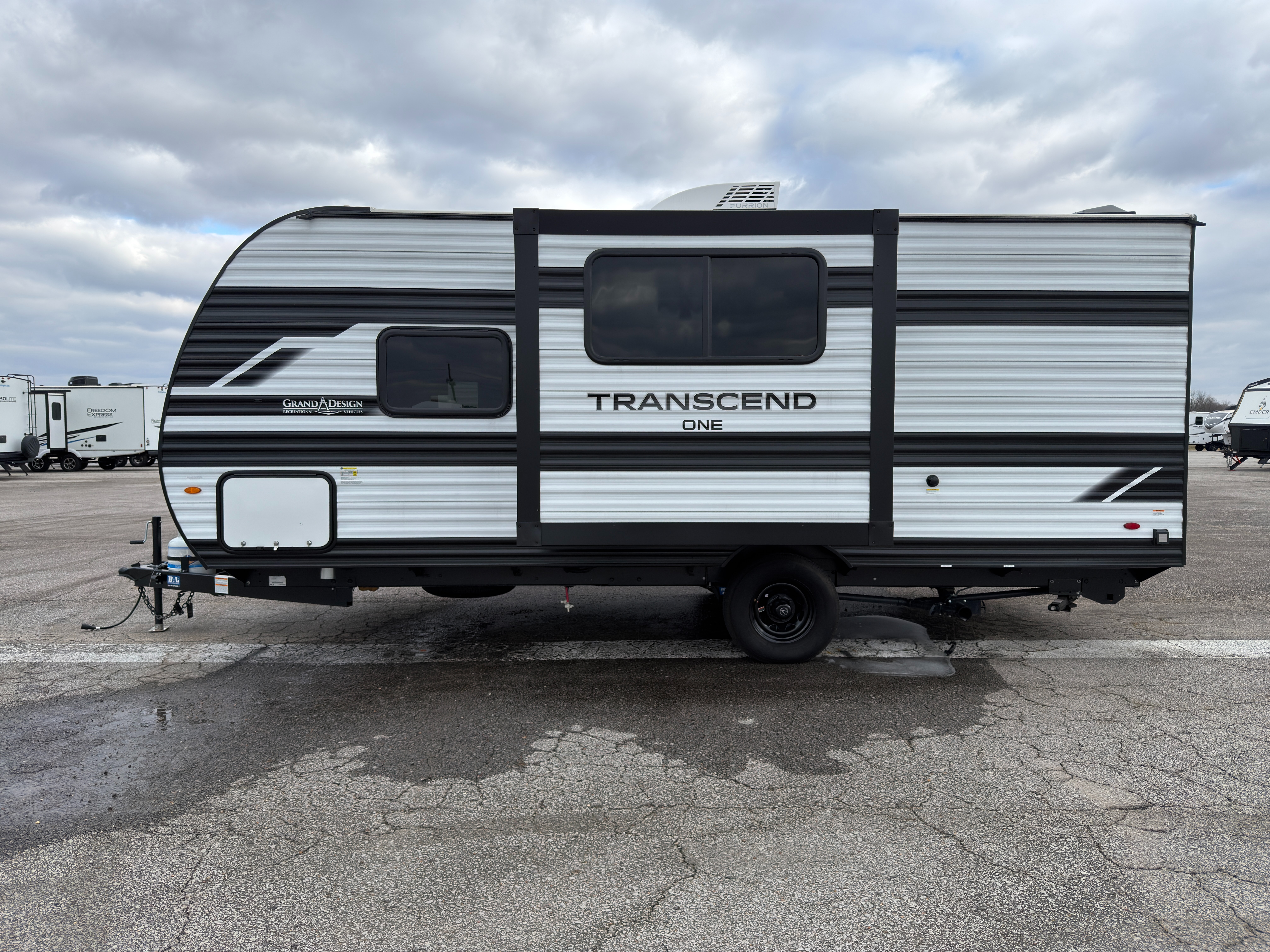 2025 Grand Design TRANSCEND XPLOR 161BH - Image 3