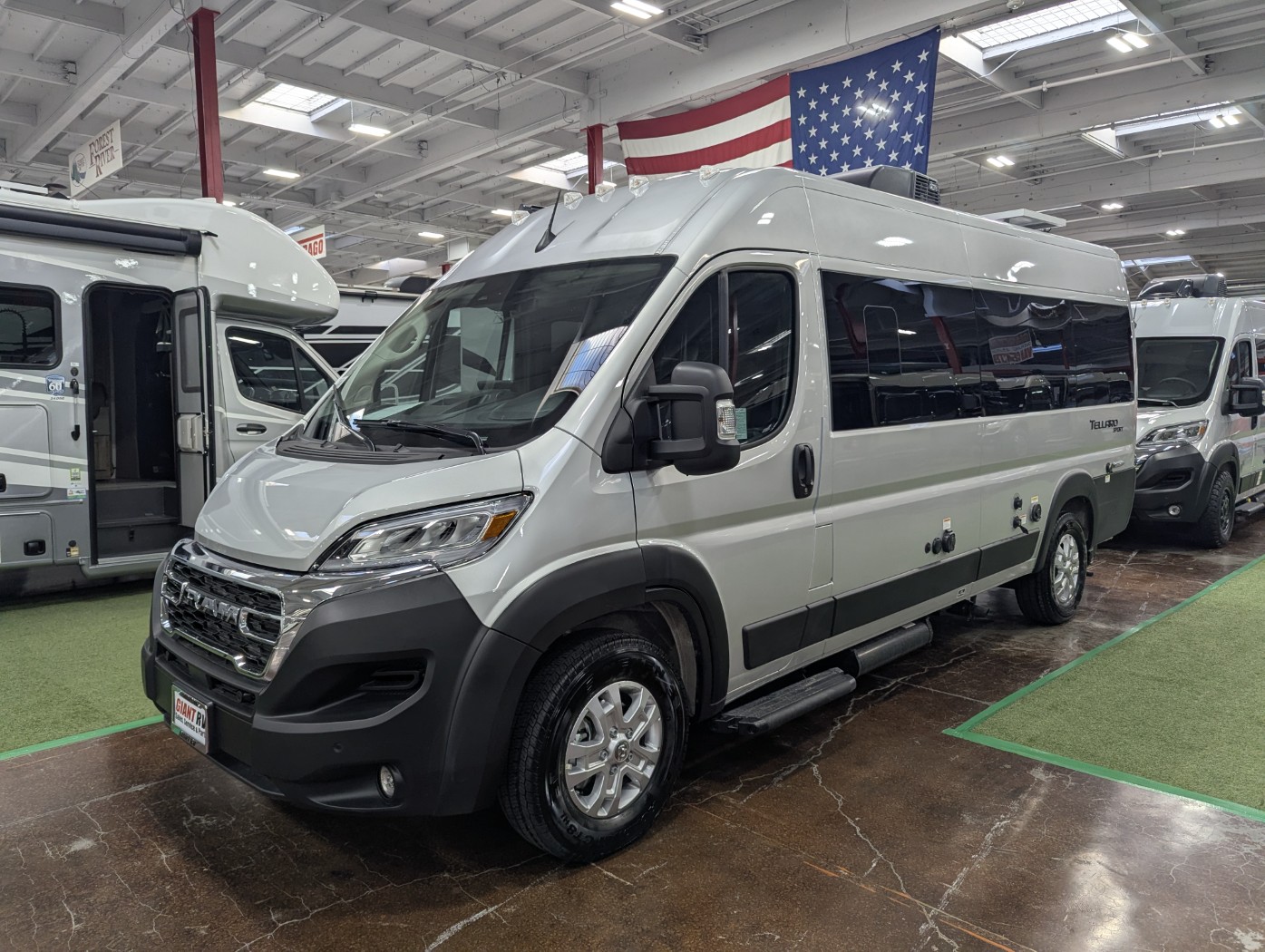2026 Thor Motor Coach Tellaro 20LS - Image 3