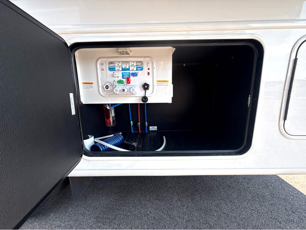 2027 JAYCO PRECEPT 31UL - Image 9