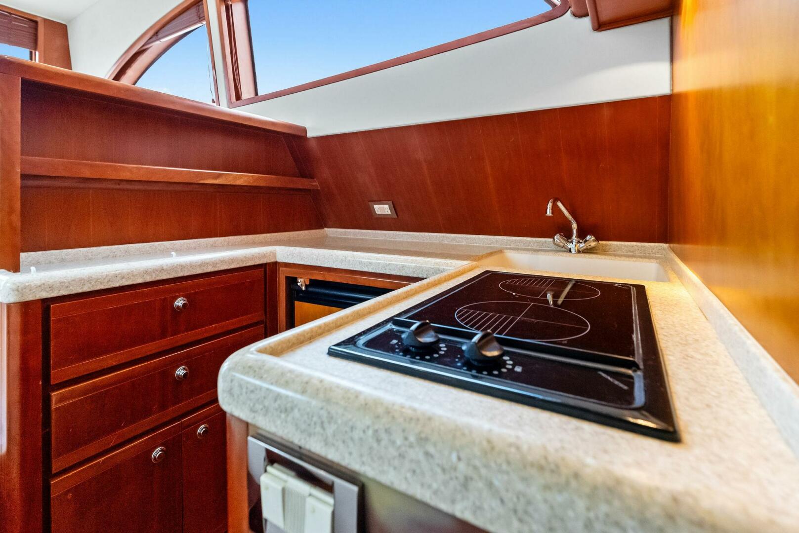 2006 BERTRAM Convertible Base - Image 37