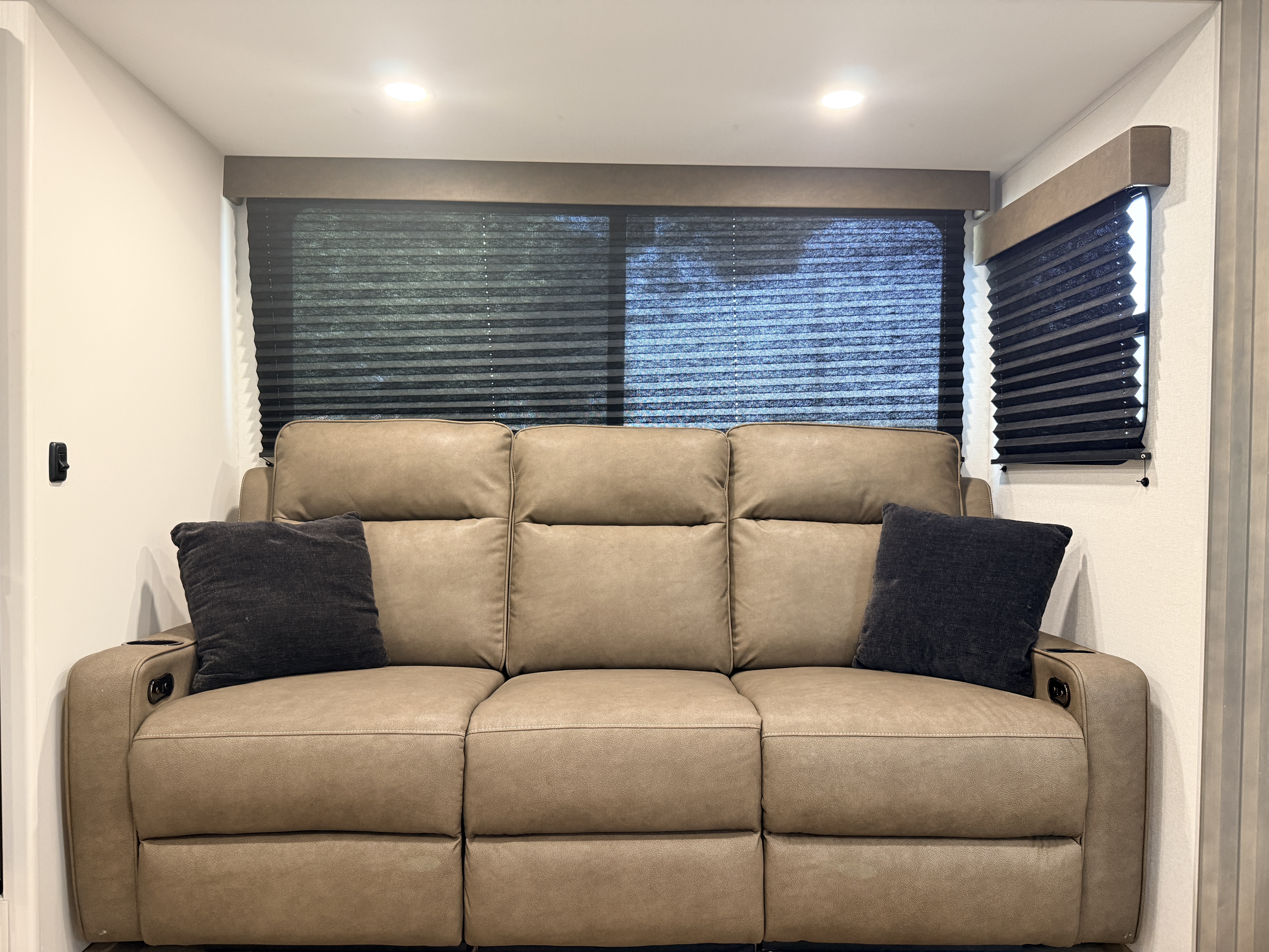 2027 Grand Design Transcend 315RKT - Image 12