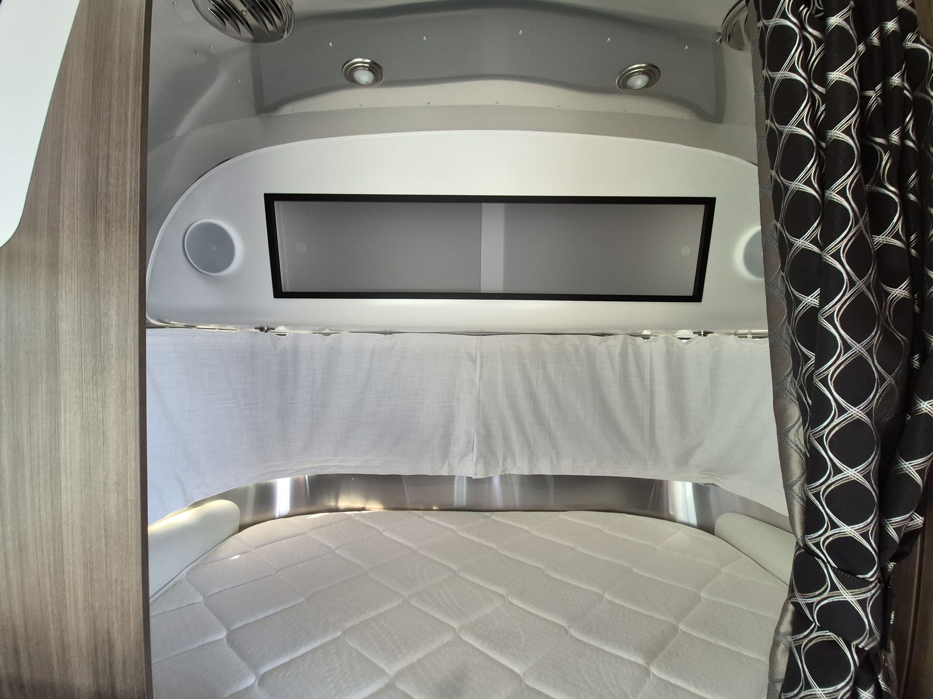 2024 Airstream Caravel 20FB - Image 24