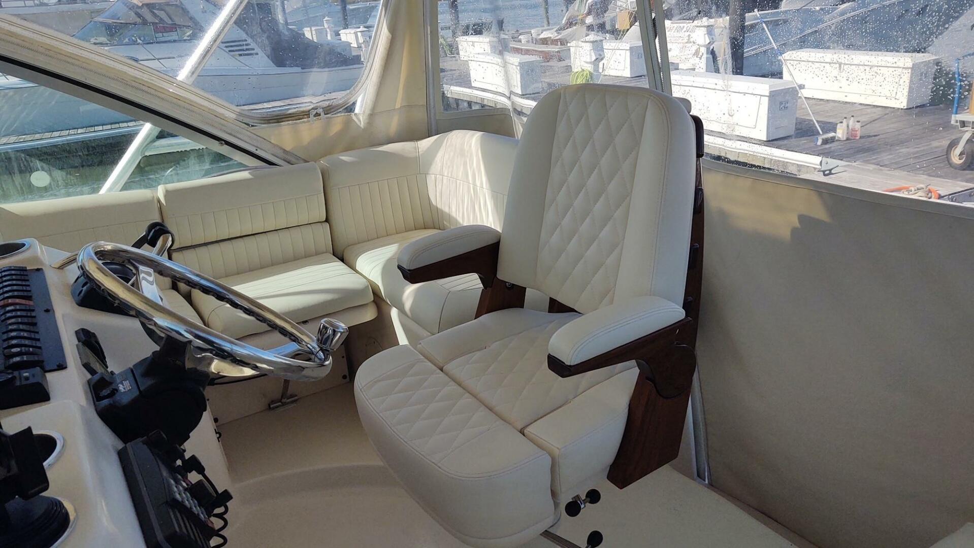 2006 Grady-White Express 360 - Image 10