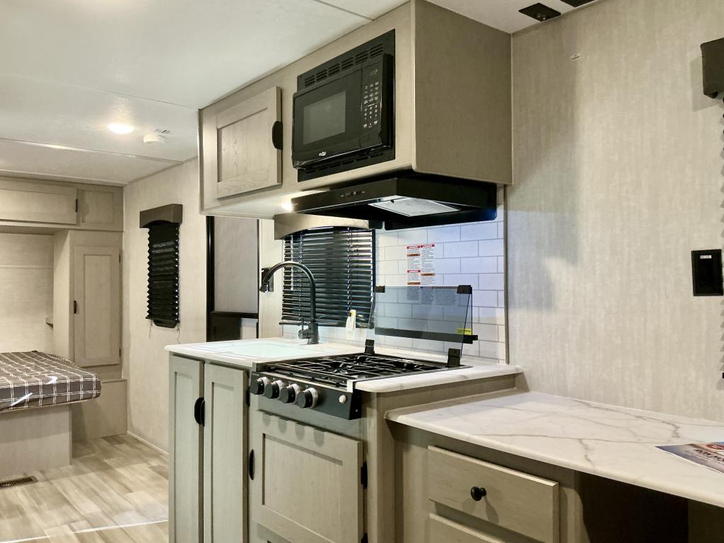 2025 COACHMEN 242MK - Image 5