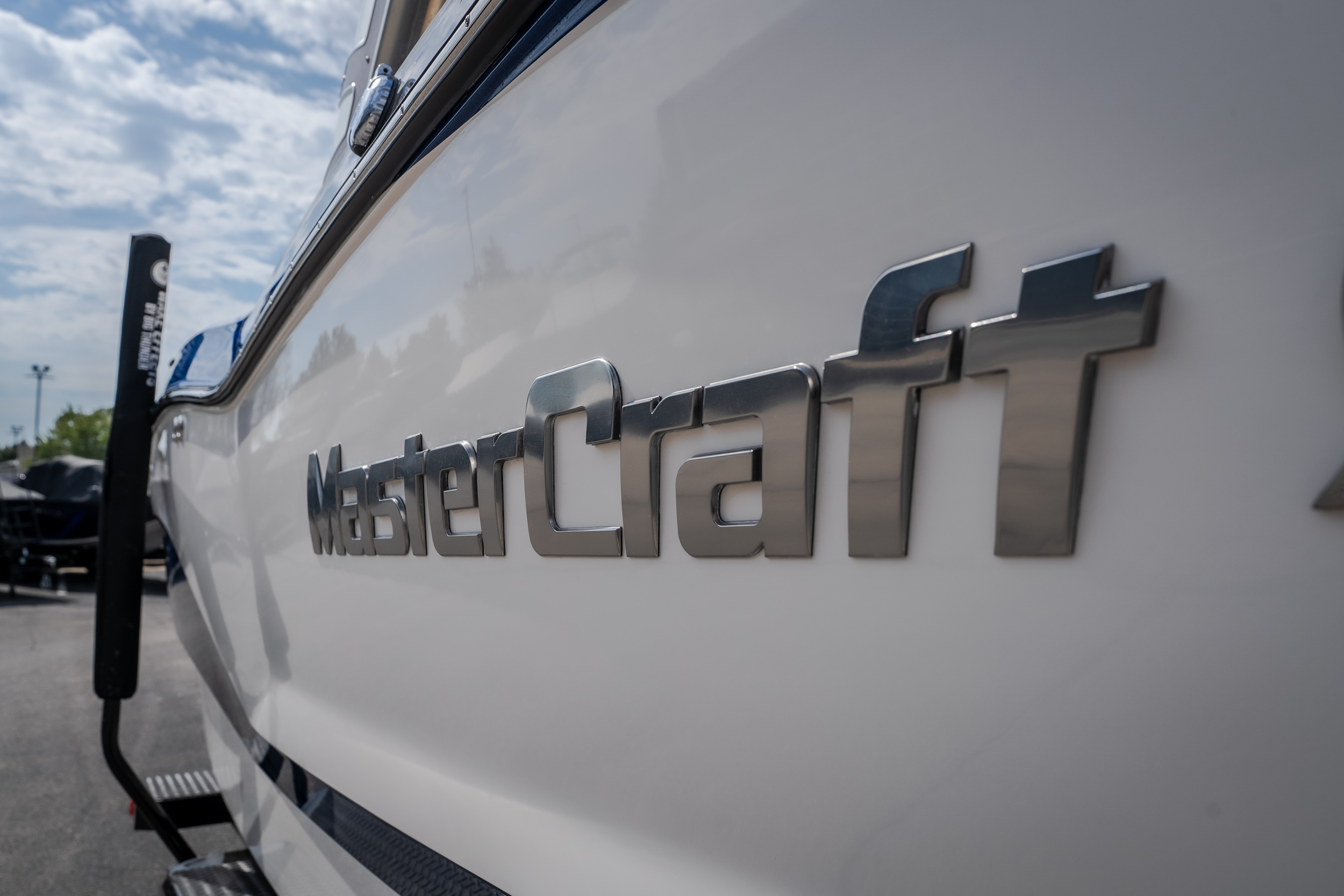 2021 MasterCraft X24 - Image 8