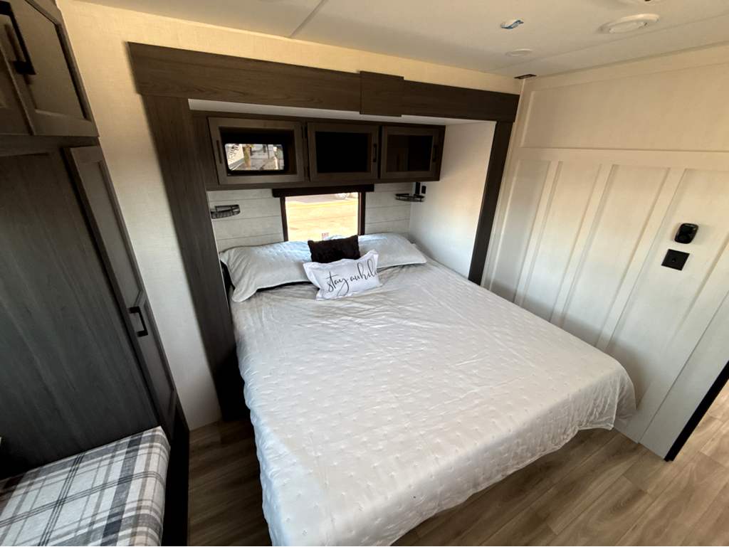 2026 VENTURE RV SPORTTREK 272VRK - Image 24