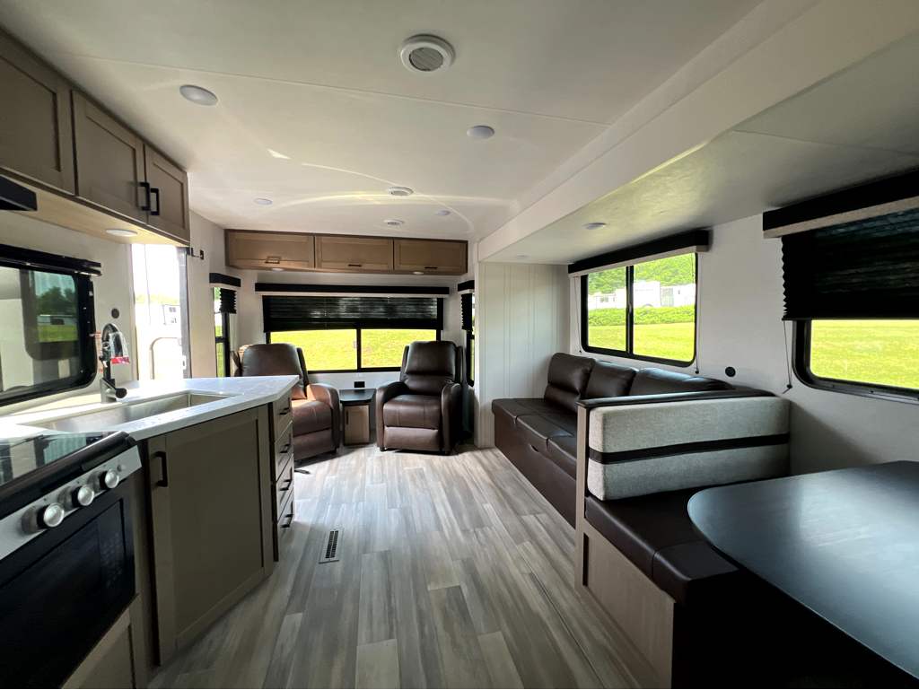 2027 HEARTLAND PROWLER 2601RLS - Image 5