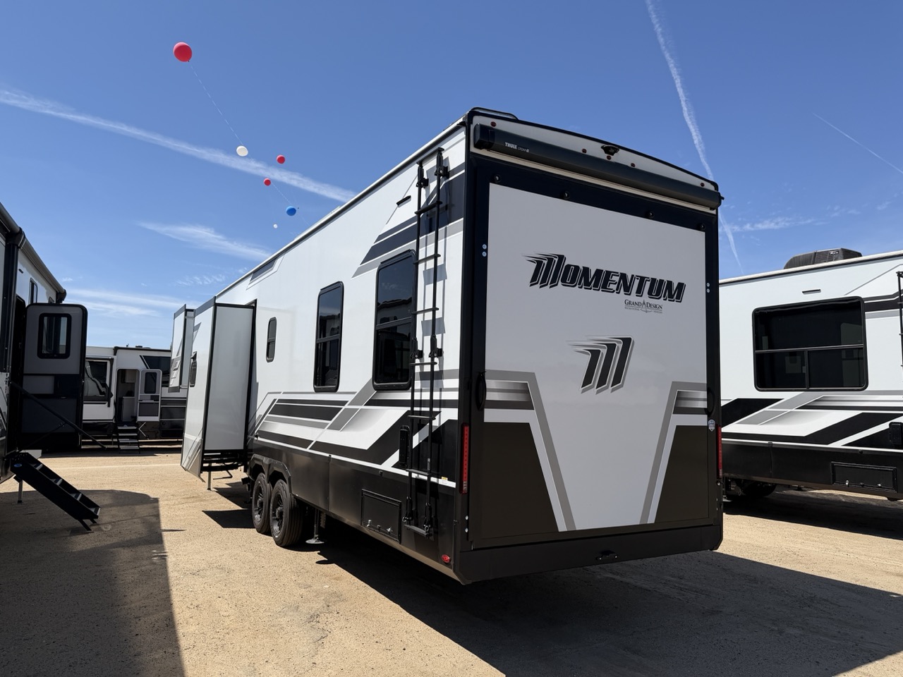 2027 Grand Design Momentum G-Class 350G - Image 2