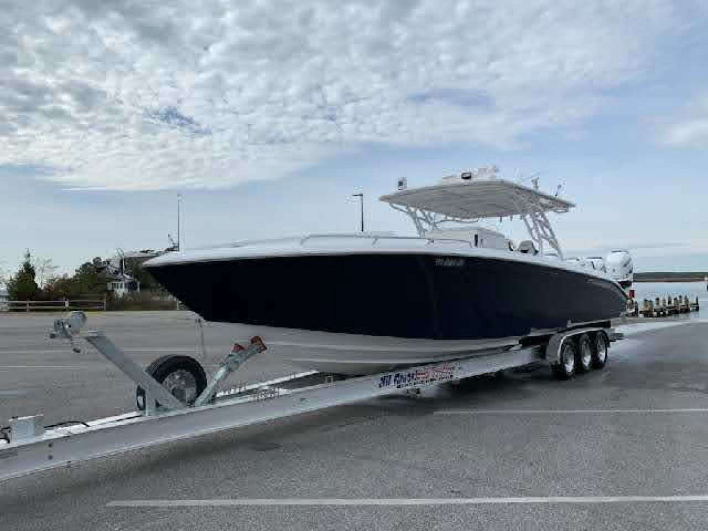 2019 Midnight Express 39 Cuddy - Image 2