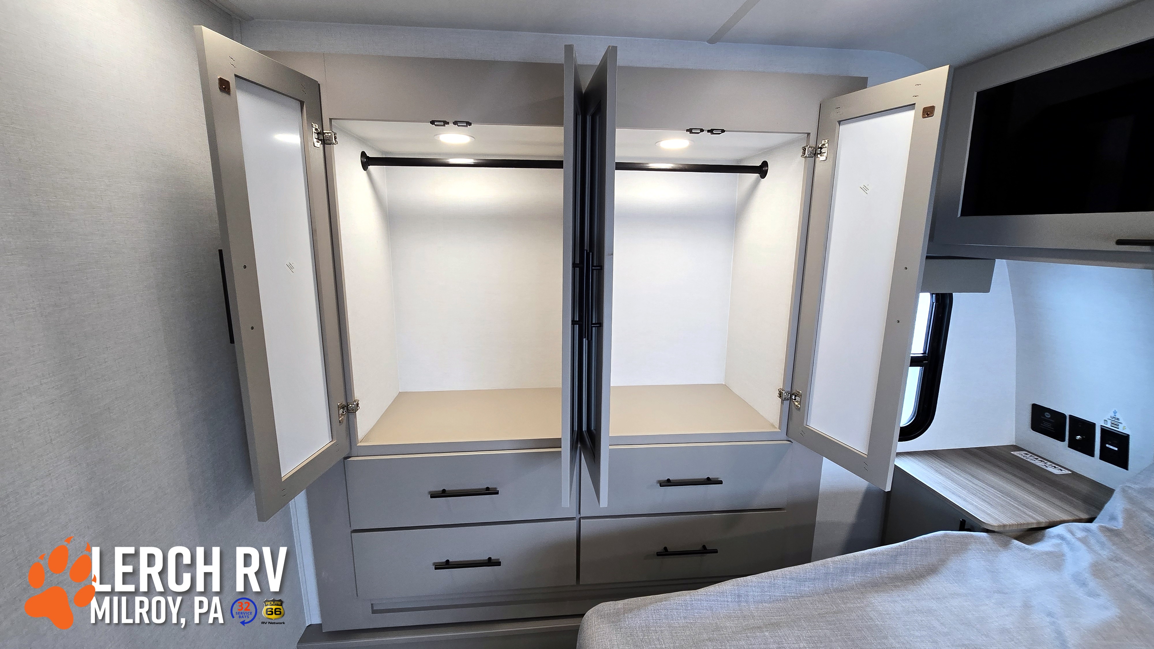2027 Alliance RV VALOR ALL ACCESS 40A14 - Image 26