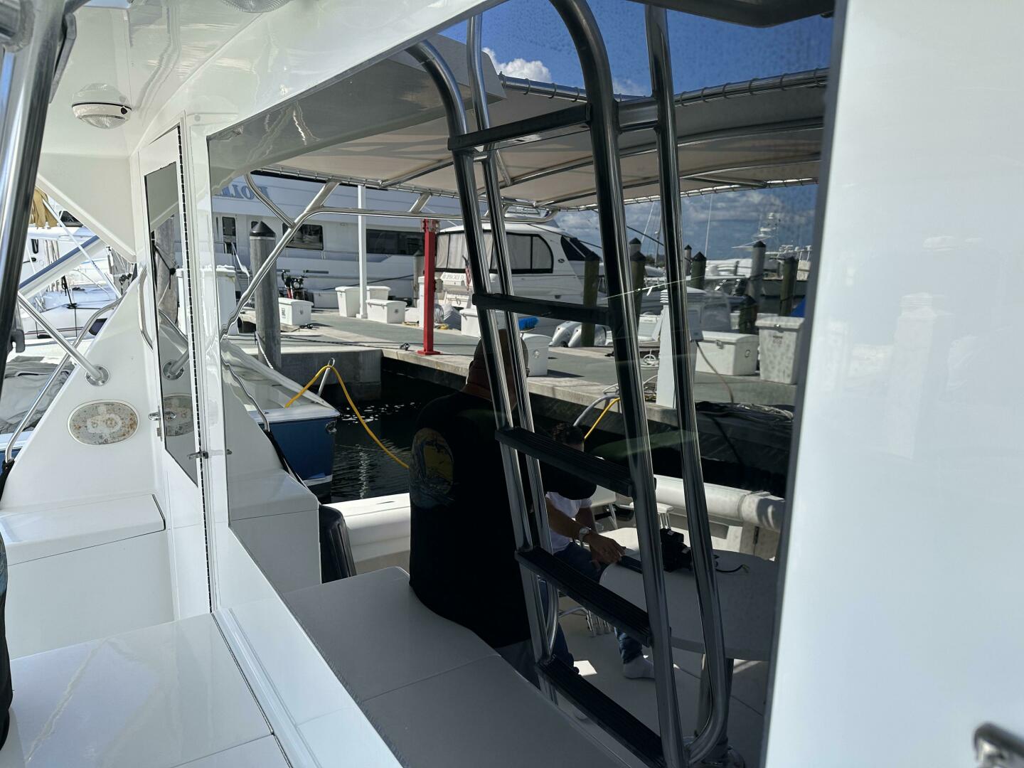1992 Hatteras 50 Convertible - Image 58