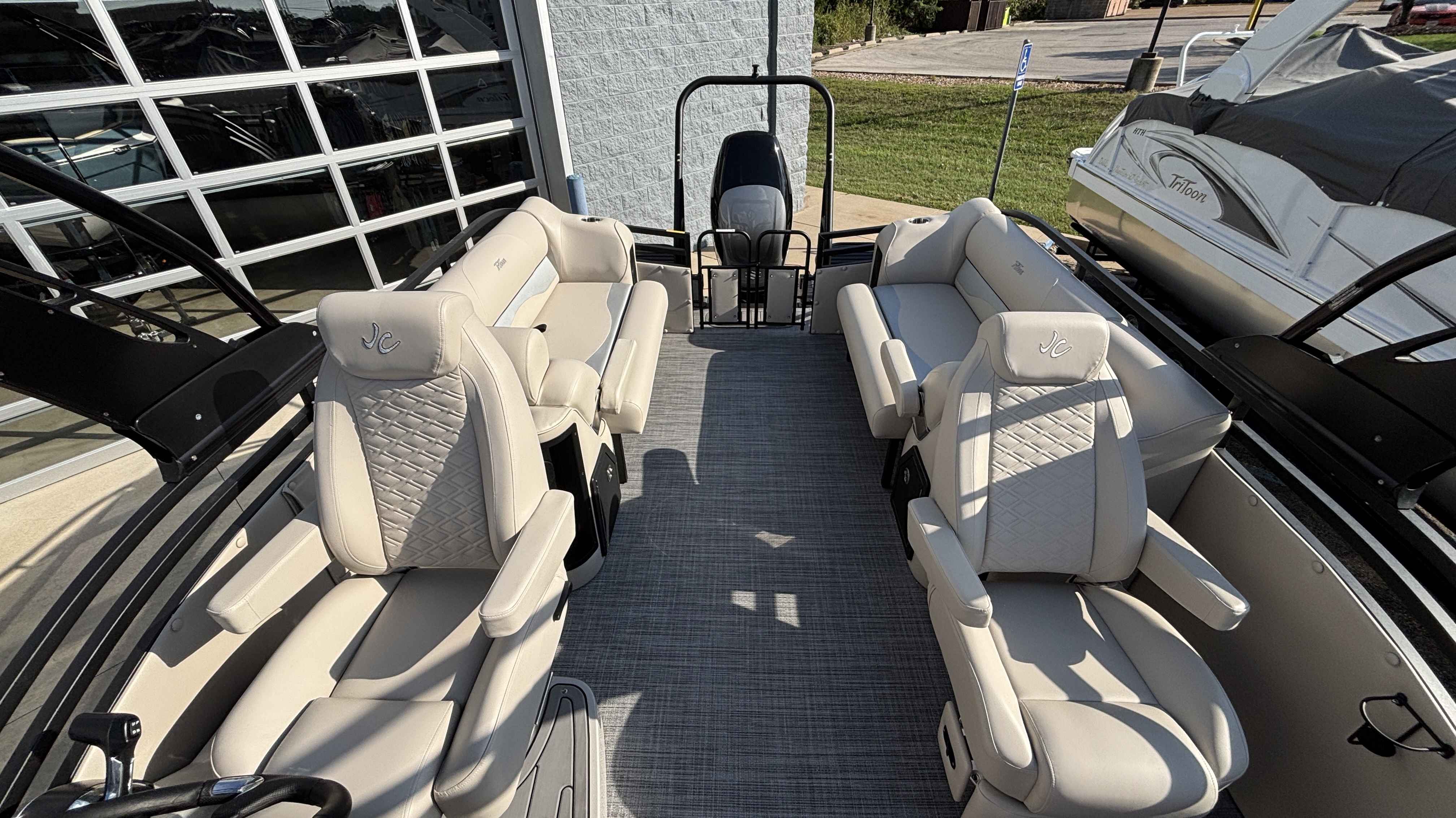 2026 JC Pontoon NepToon 25TT Sport DSL - Image 34