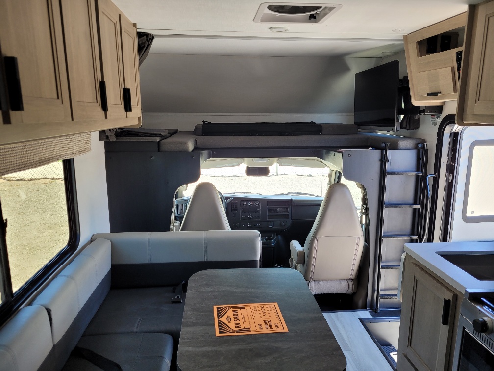2025 Forest River Sunseeker LE 2350LE - Image 18