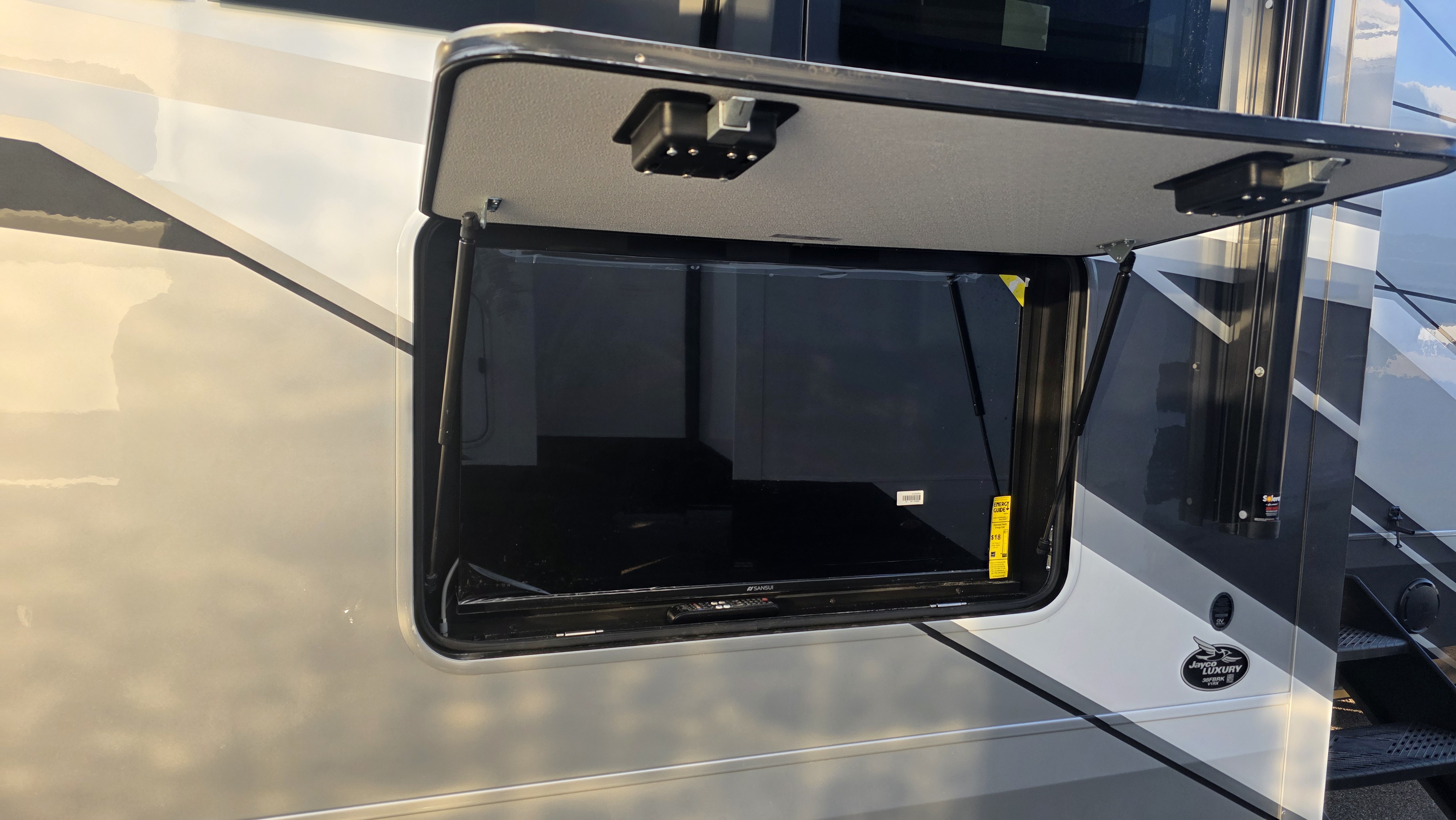 2027 JAYCO PINNACLE 38FBRK - Image 5