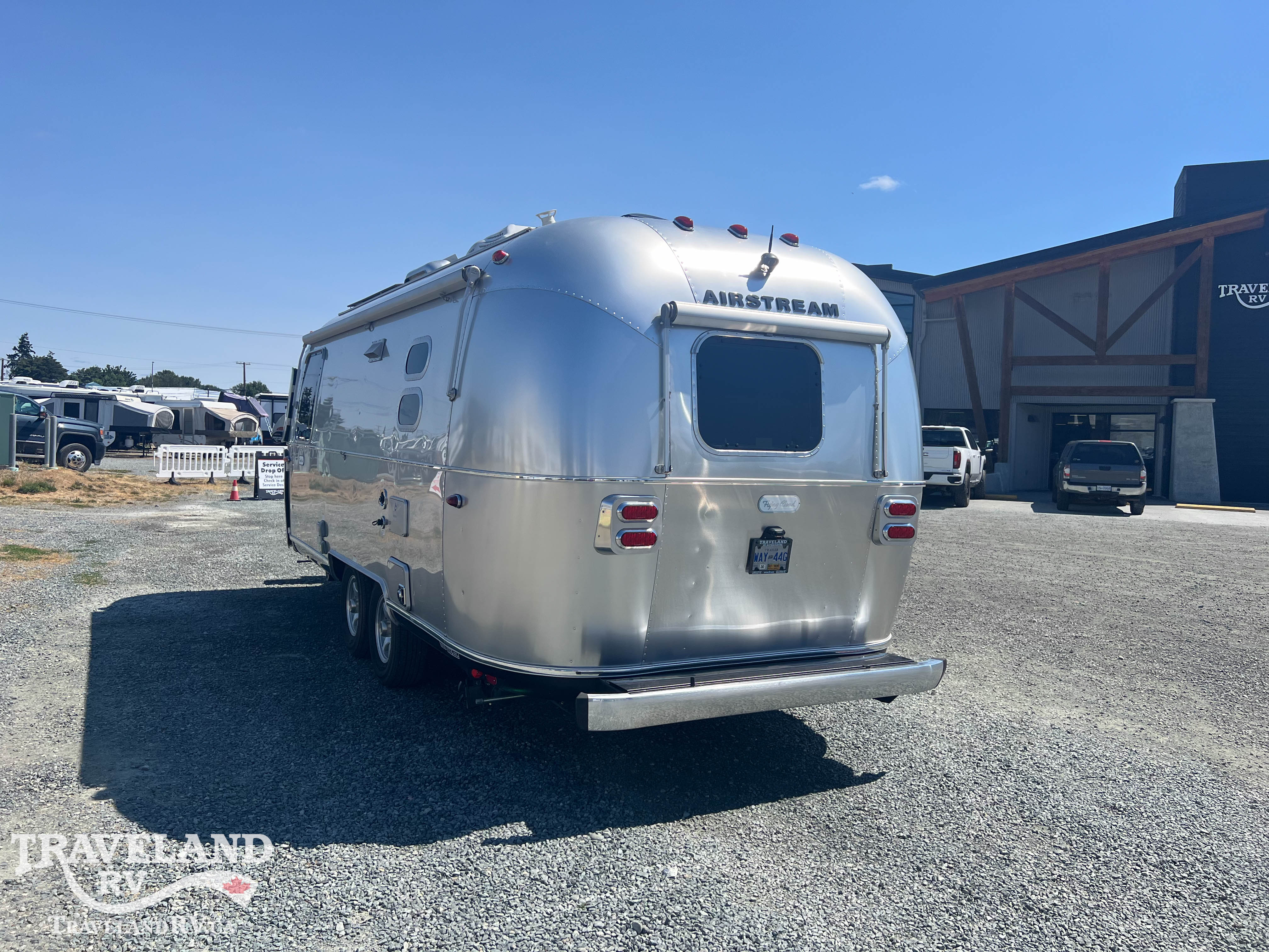 2023 Airstream Flying Cloud 23FBQ - Image 8
