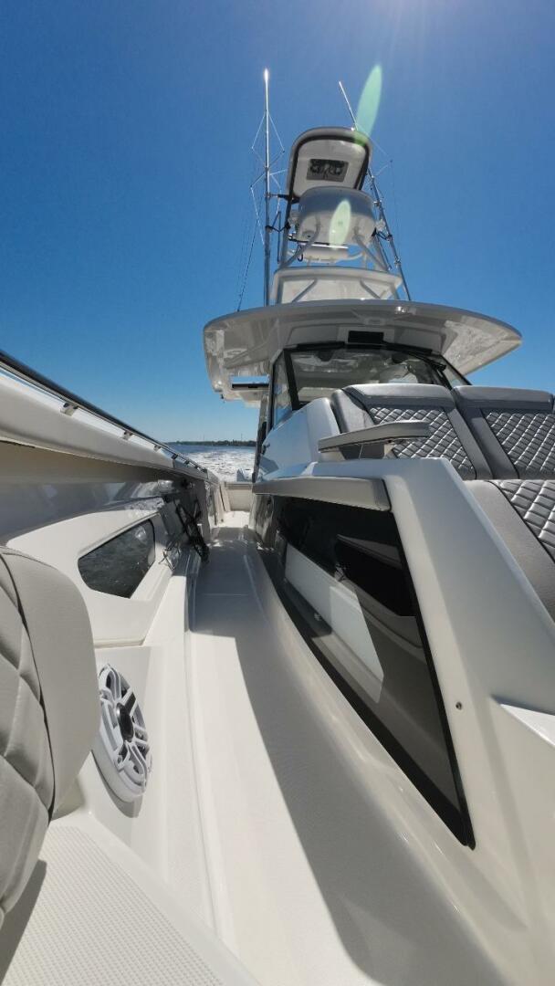 2022 PURSUIT S 428 Sport Base - Image 21