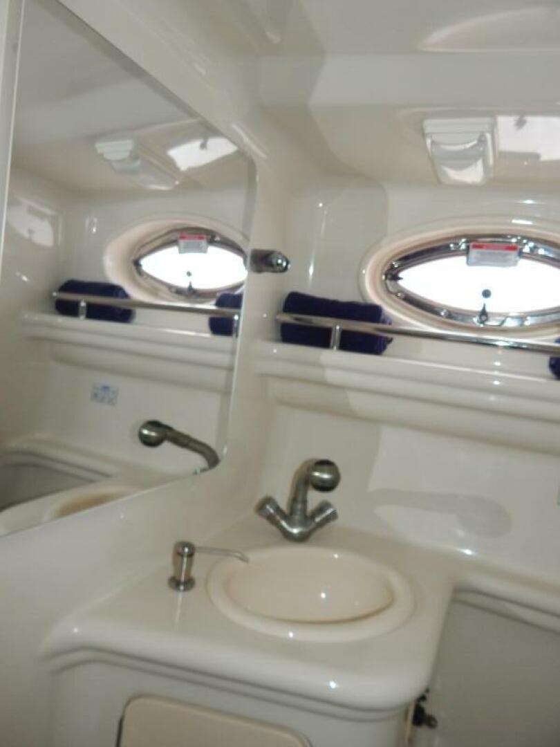 2007 Sea Ray 260 Sundancer - Image 8