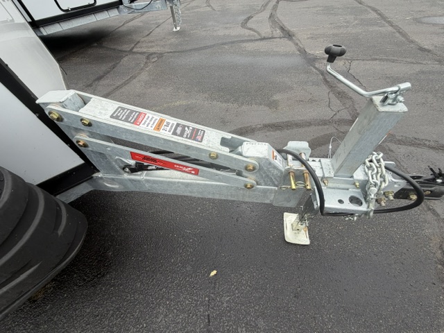 2027 CHEROKEE GREY WOLF 21JBH - Image 5