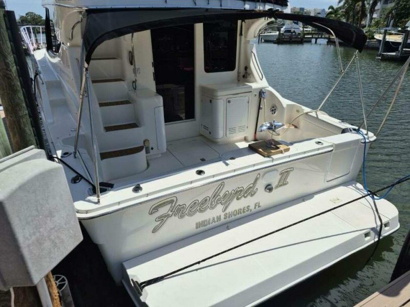 2002 Silverton 38 Convertible - Image 2