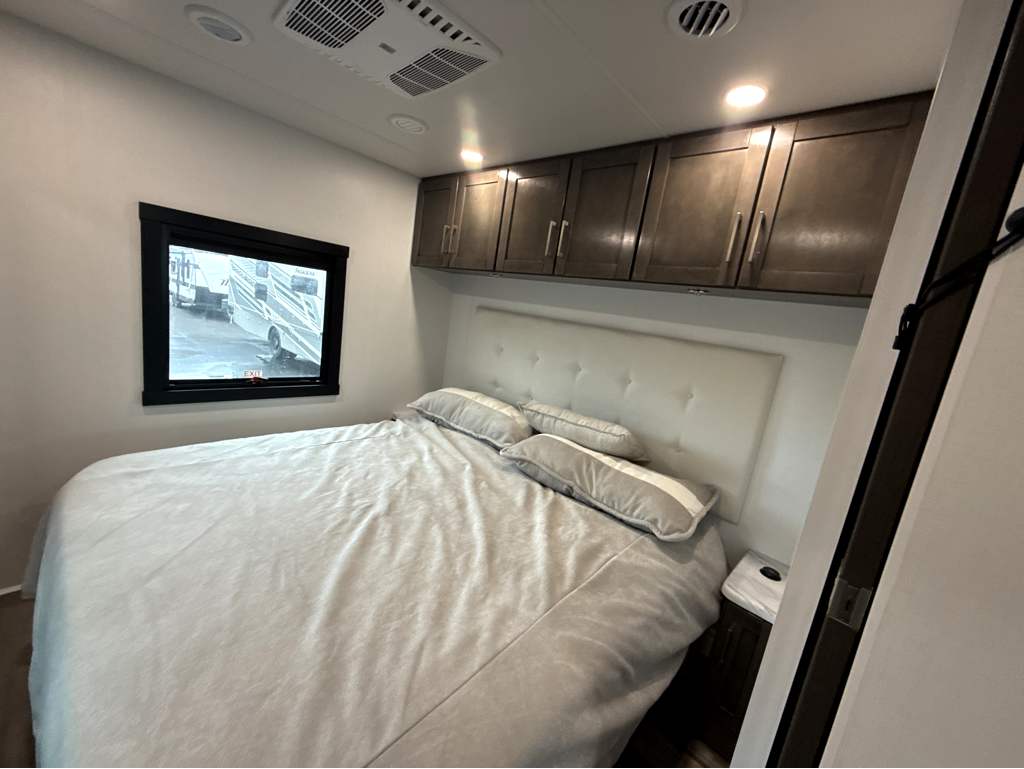2026 JAYCO PRECEPT 34G - Image 29