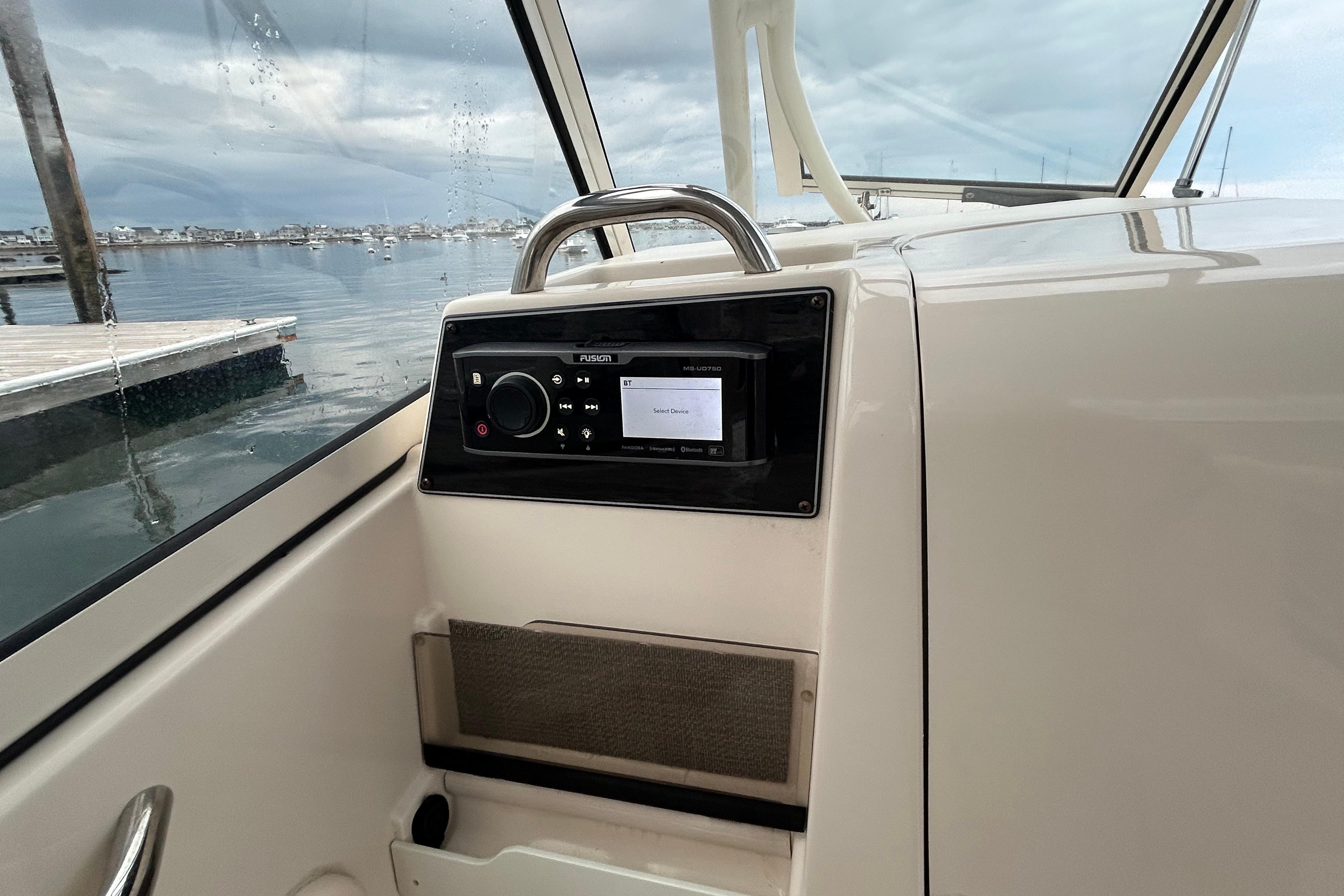 2018 Grady-White Freedom 275 - Image 23