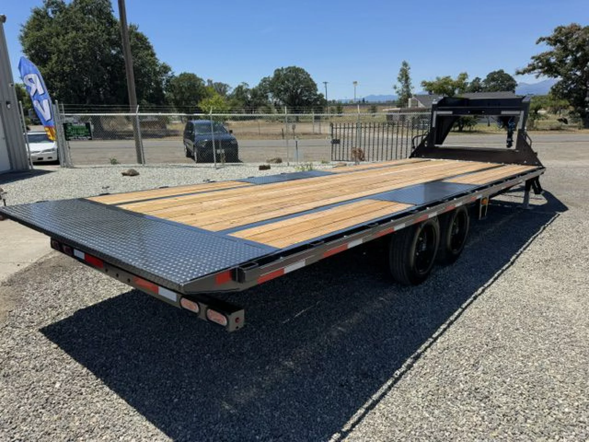 2026 DIAMOND C TRAILERS DIAMOND C DET 208 GN L24X102 18K - Image 5