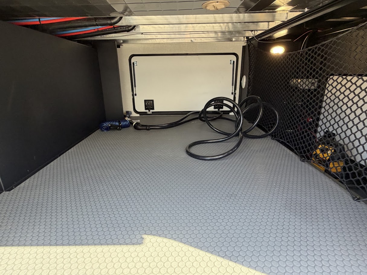 2026 VENTURE RV SPORTTREK 353VIK - Image 12