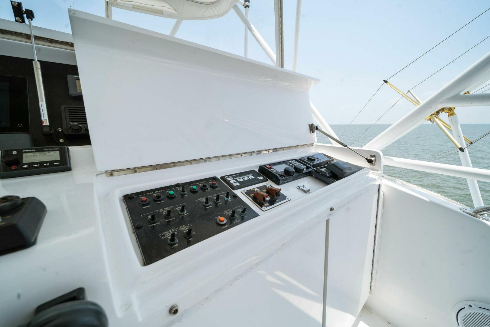 2003 Hatteras 54 Convertible - Image 53