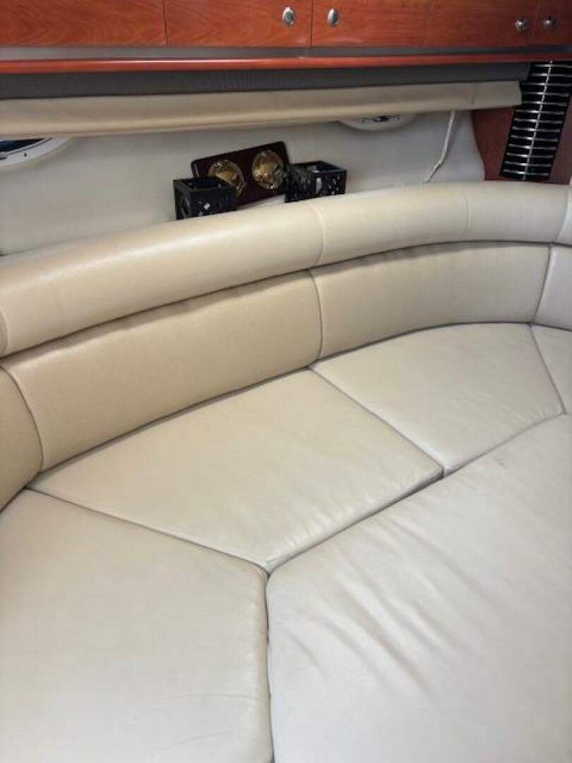 2007 Monterey 350 Sport Yacht - Image 25