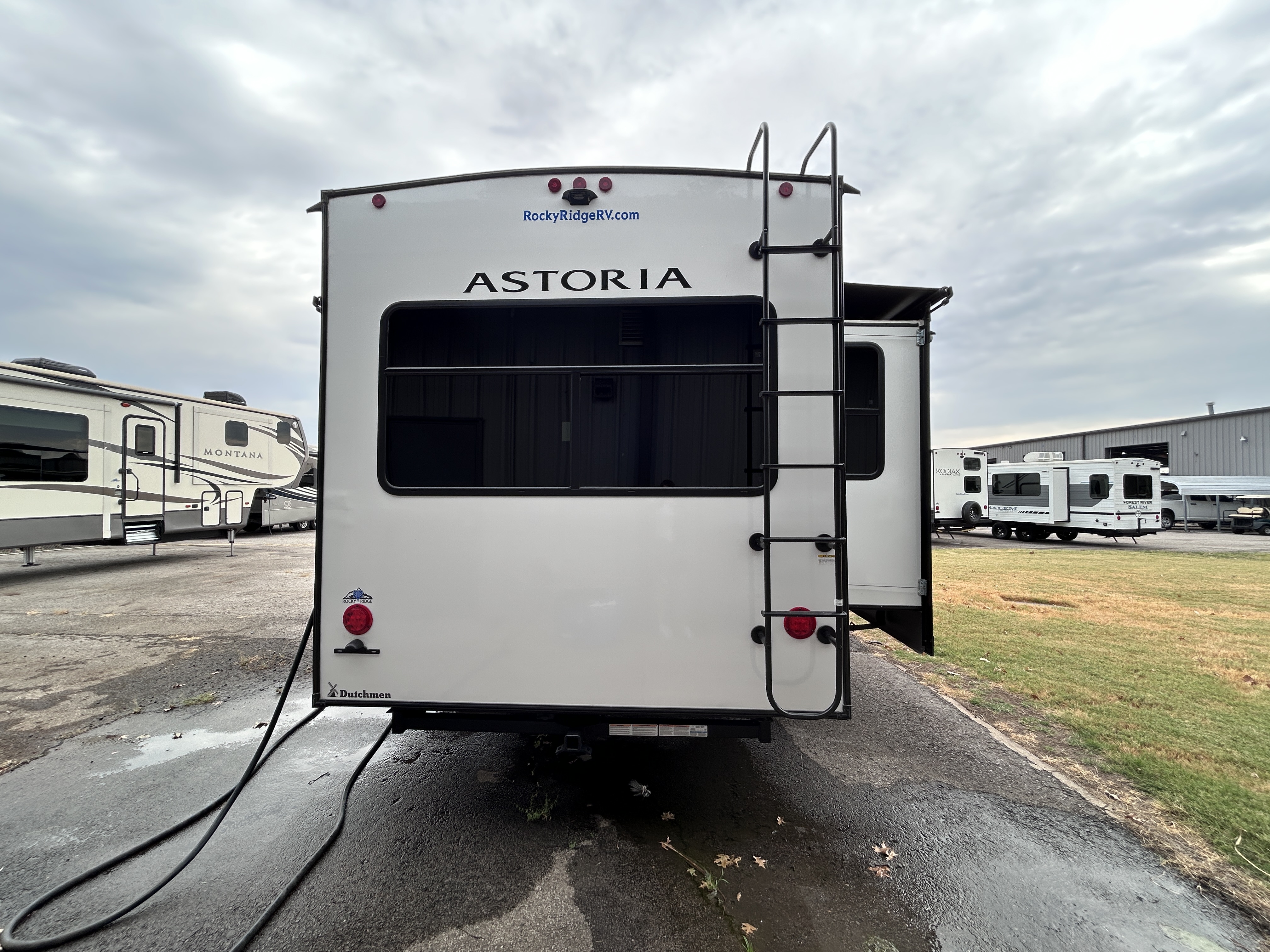 2024 Dutchmen Astoria Platinum 3173RLP - Image 7
