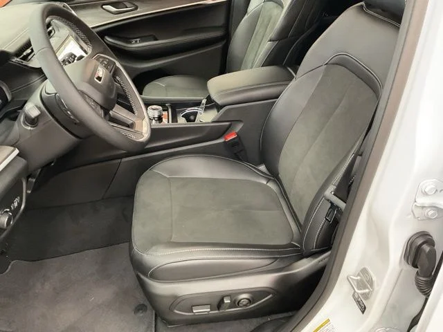 2026 Jeep Grand-Cherokee-L Laredo Altitude 4x4 - Image 14