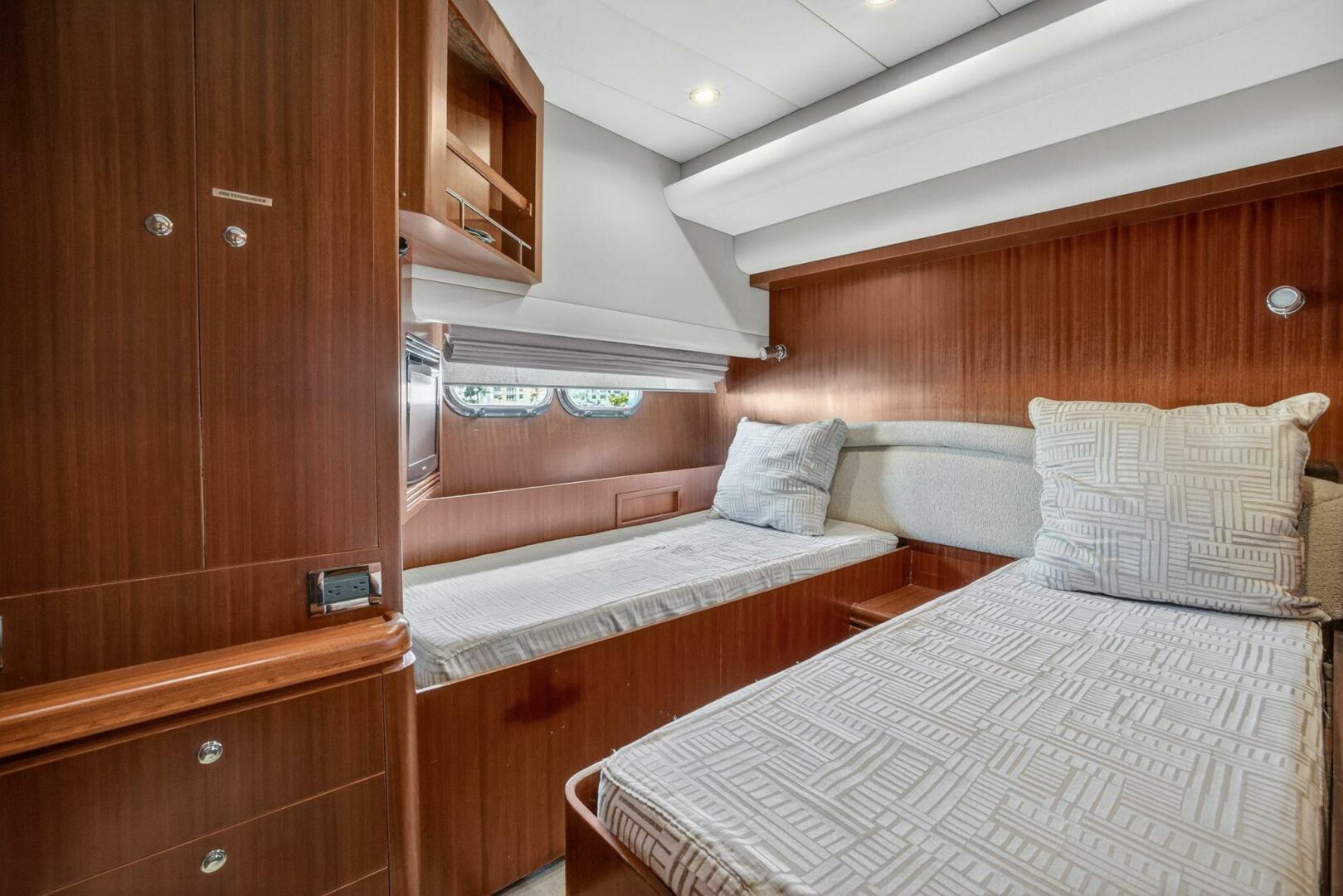2009 Horizon - Image 28
