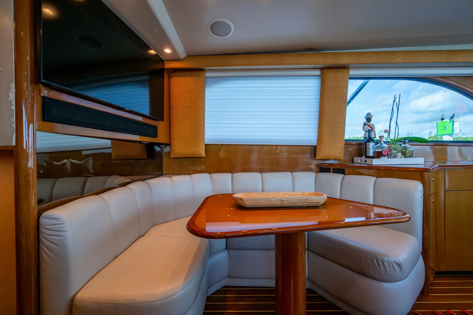 2004 Viking 48 Convertible - Image 9