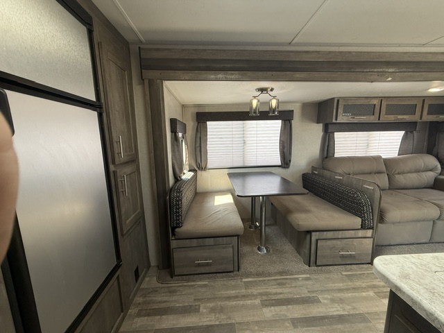 2019 Forest River Vibe 26RK - Image 13