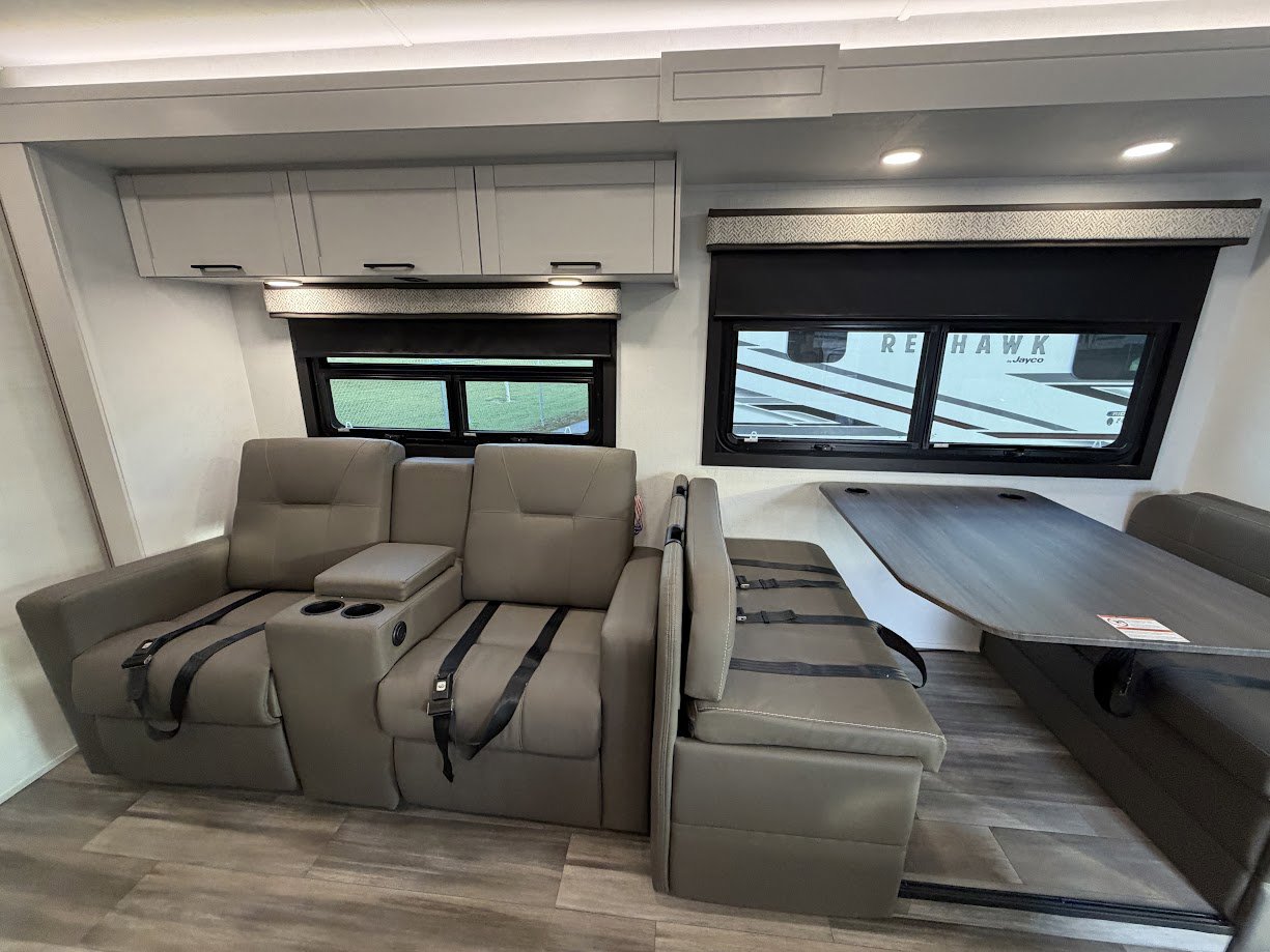 2026 JAYCO GREYHAWK 30Z - Image 18