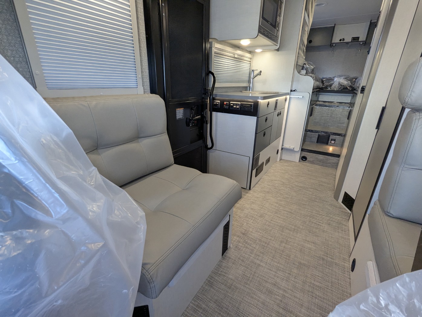 2026 Winnebago EKKO Sprinter 23B AWD - ATH EDITION - Image 15