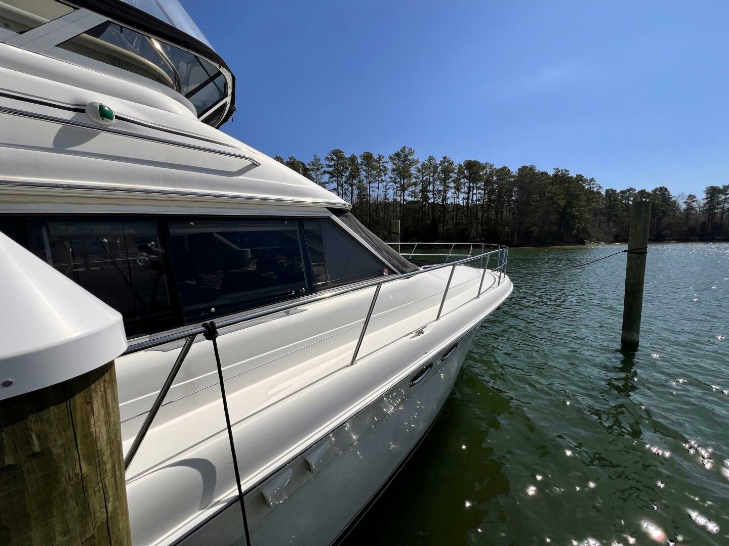 2004 Sea Ray 480 Sedan Bridge - Image 4