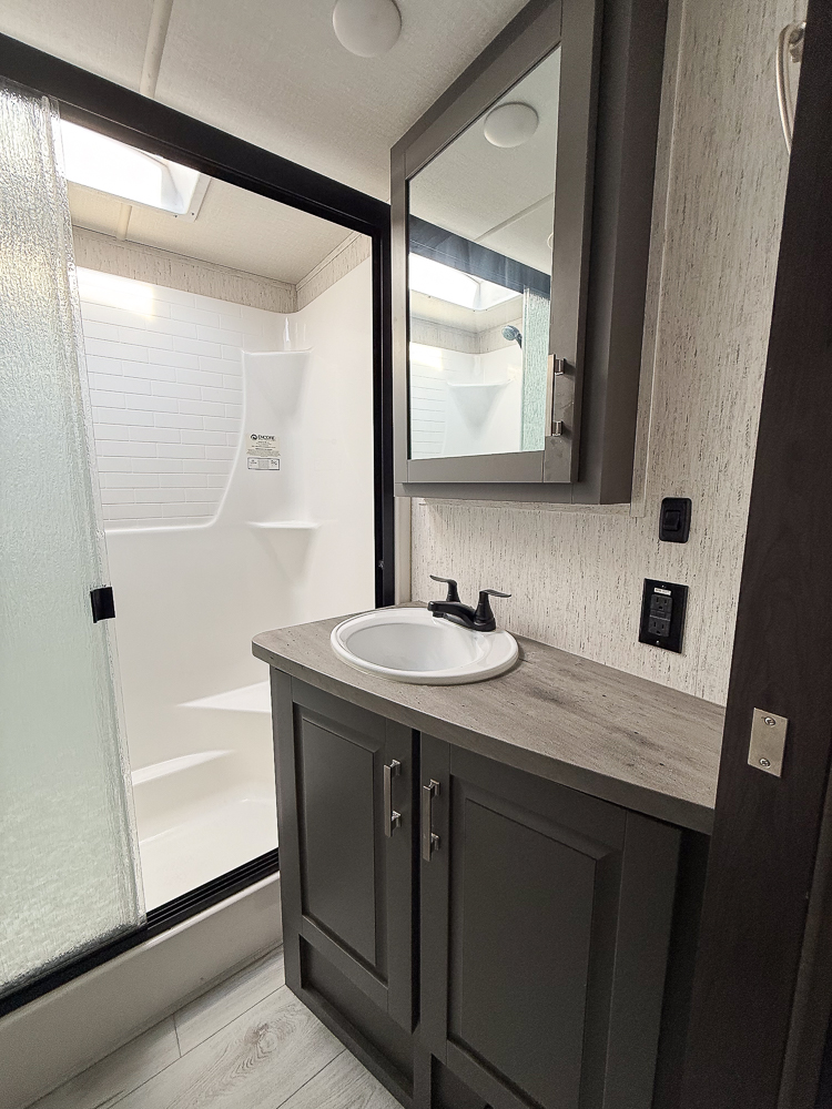 2020 GRAND DESIGN 395M - Image 42