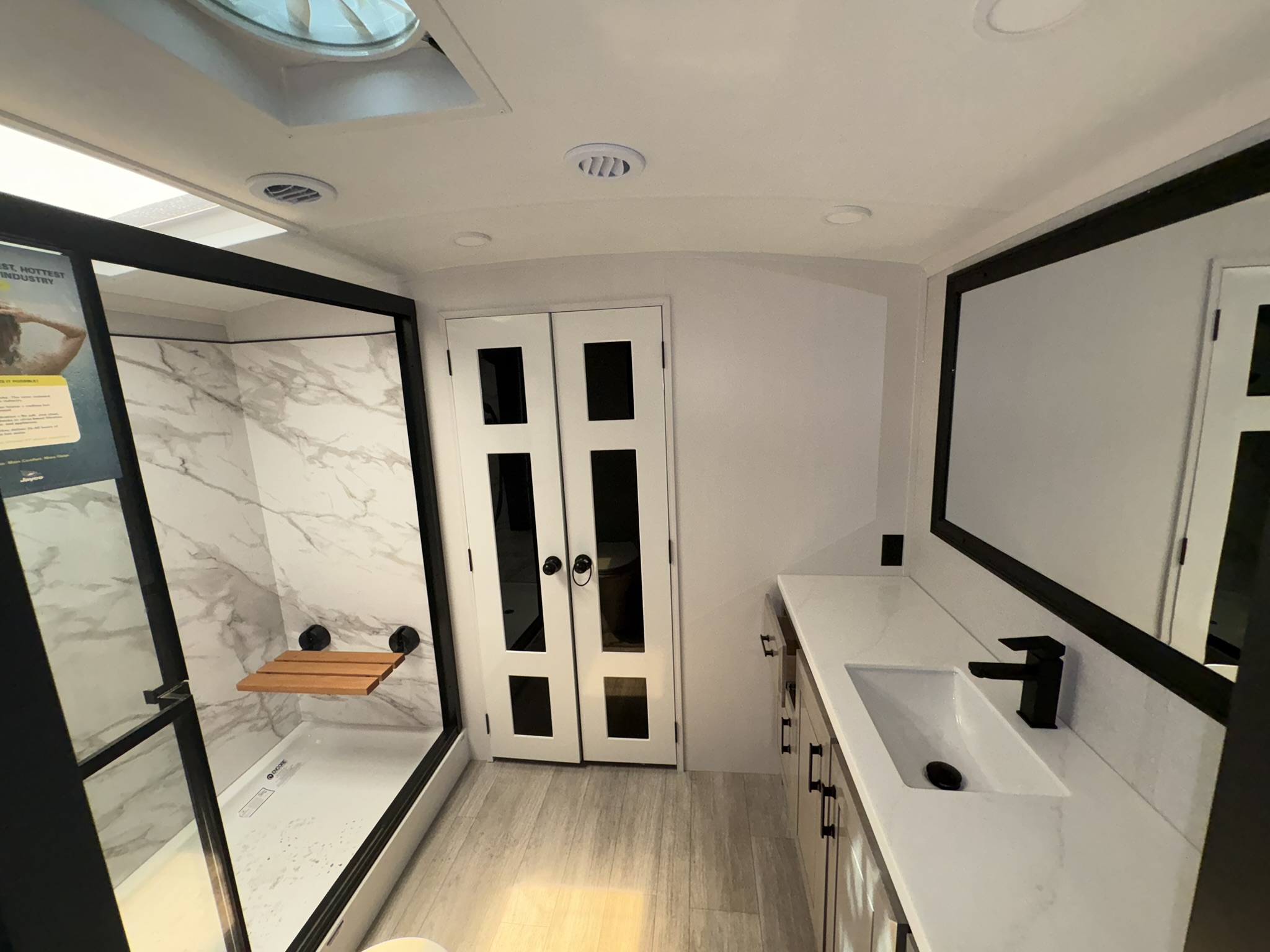 2026 JAYCO PINNACLE 38FBRK - Image 40