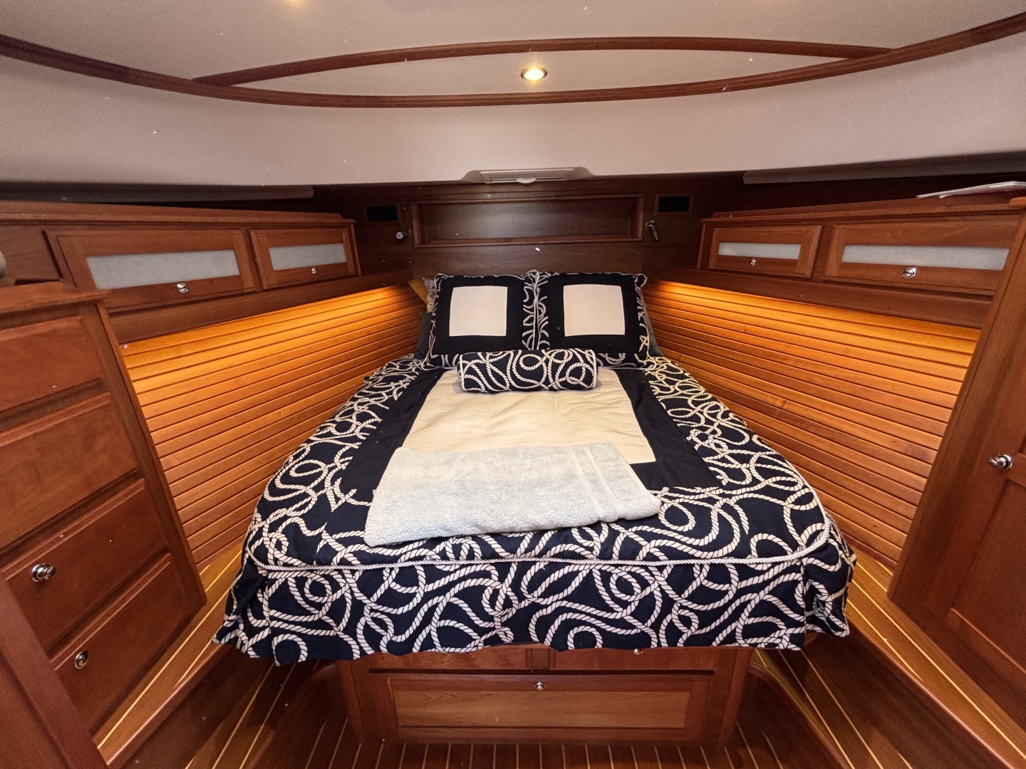 2019 Sabre 45 Express - Image 27