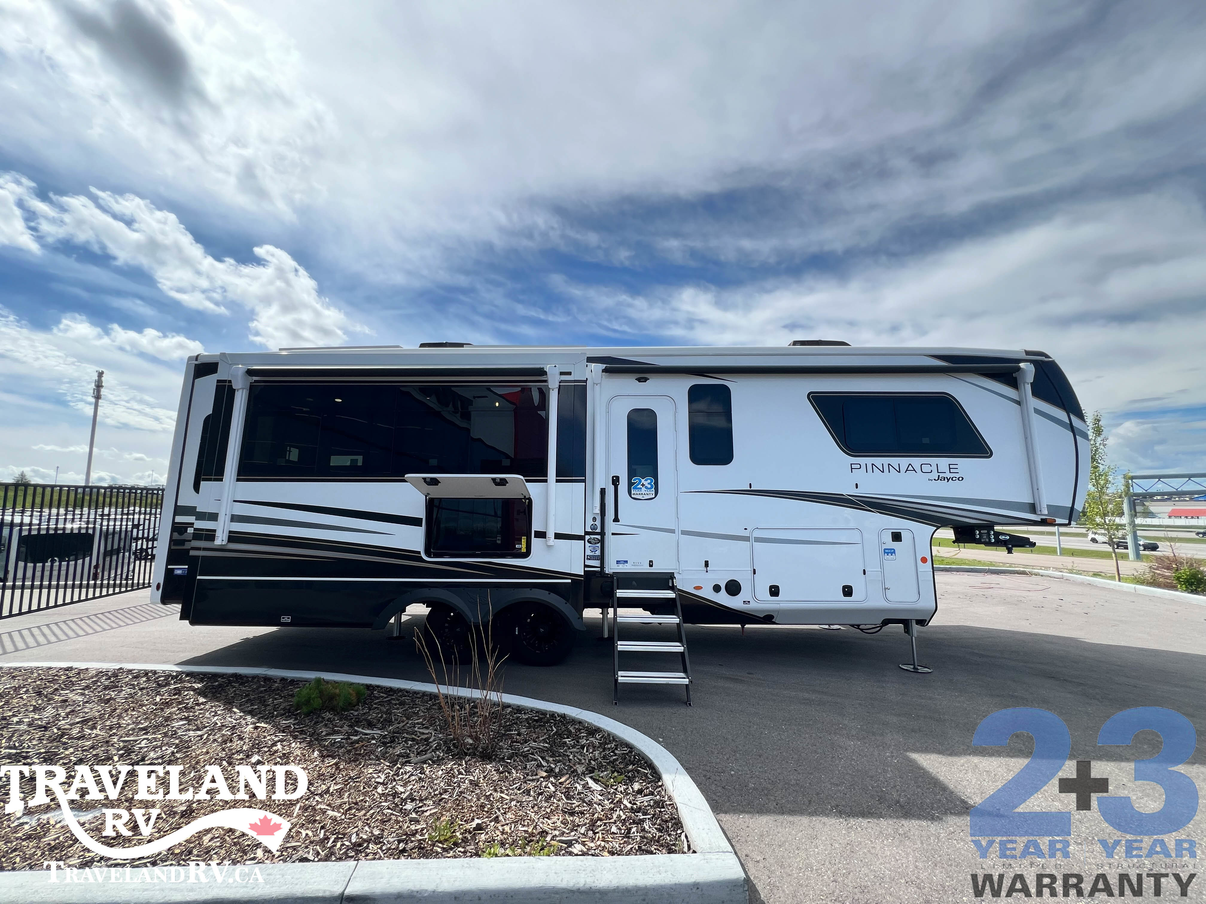 2026 Jayco Pinnacle 32RLTS - Image 5