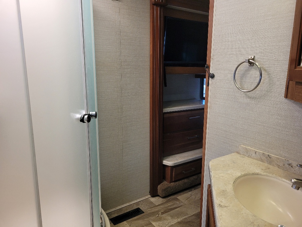 2018 Jayco Seneca 37HJ - Image 18