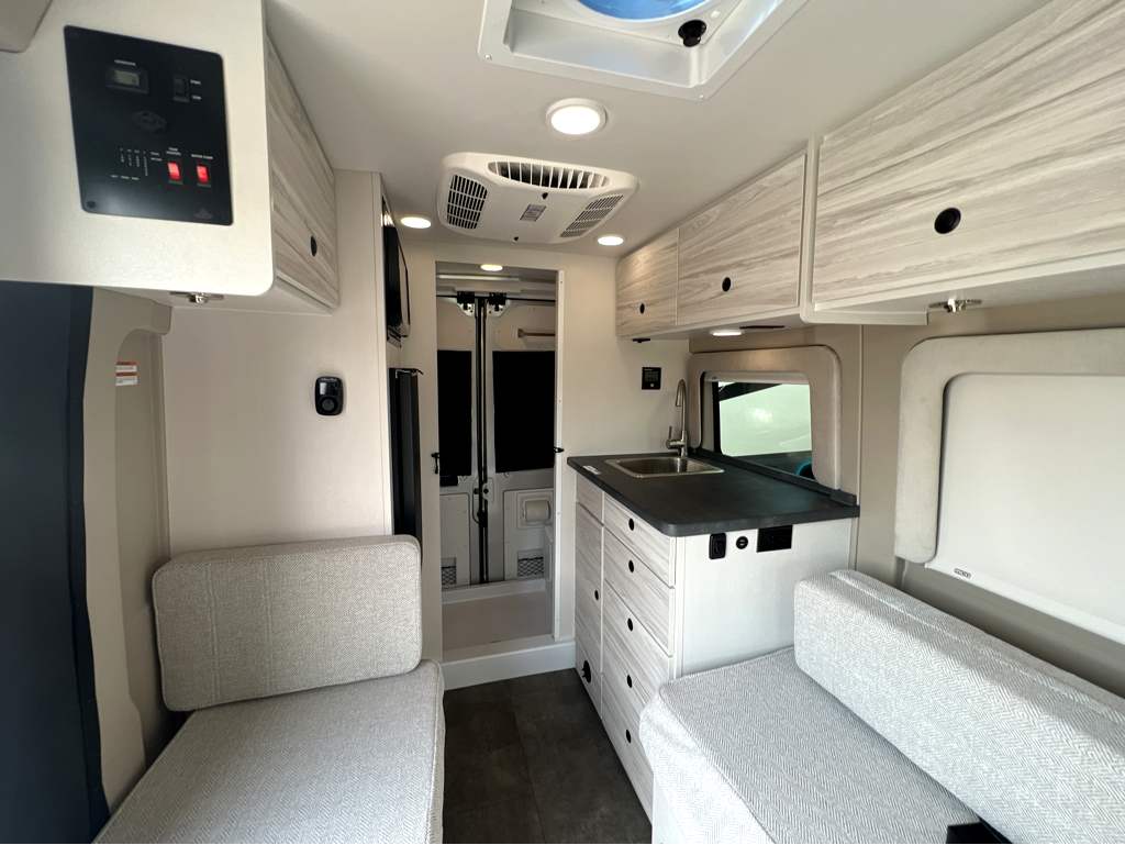 2026 JAYCO COMET 18C - Image 5