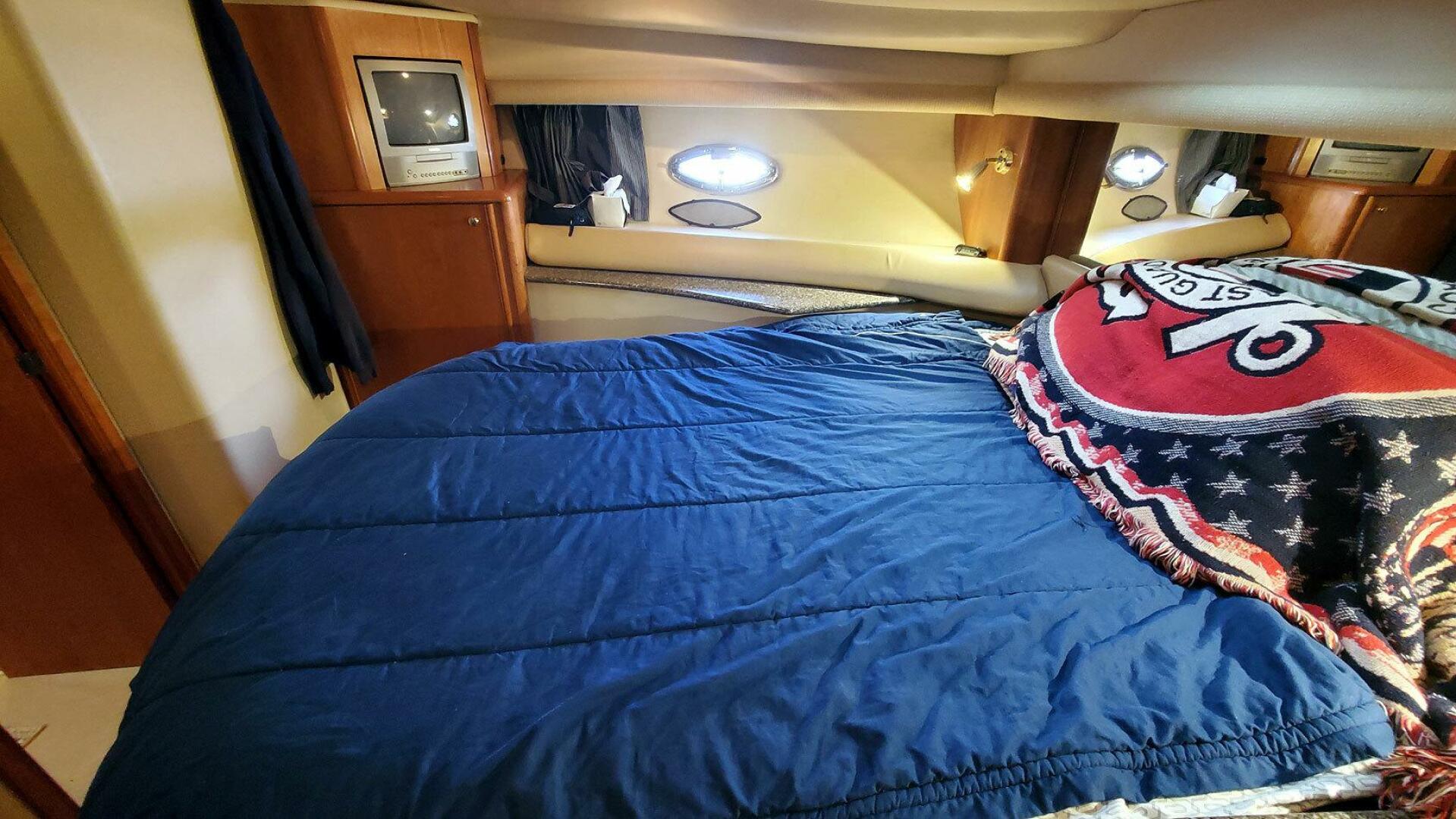 2004 Meridian 408 - Image 18