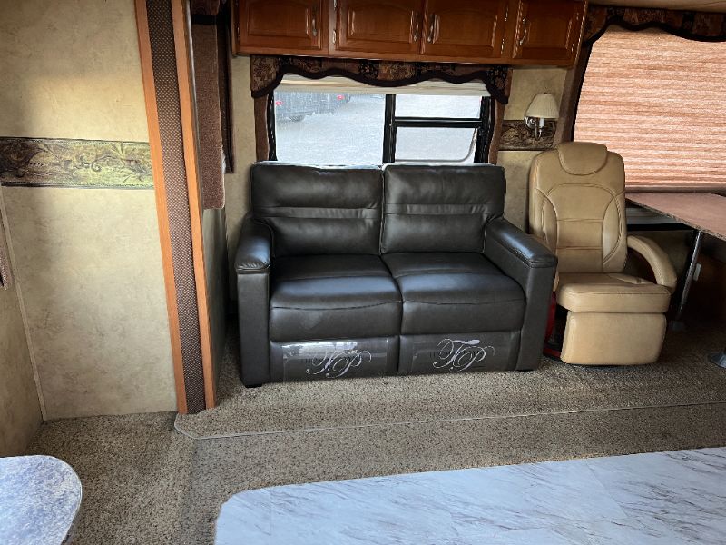 2008 Keystone Cougar 268RLS - Image 6