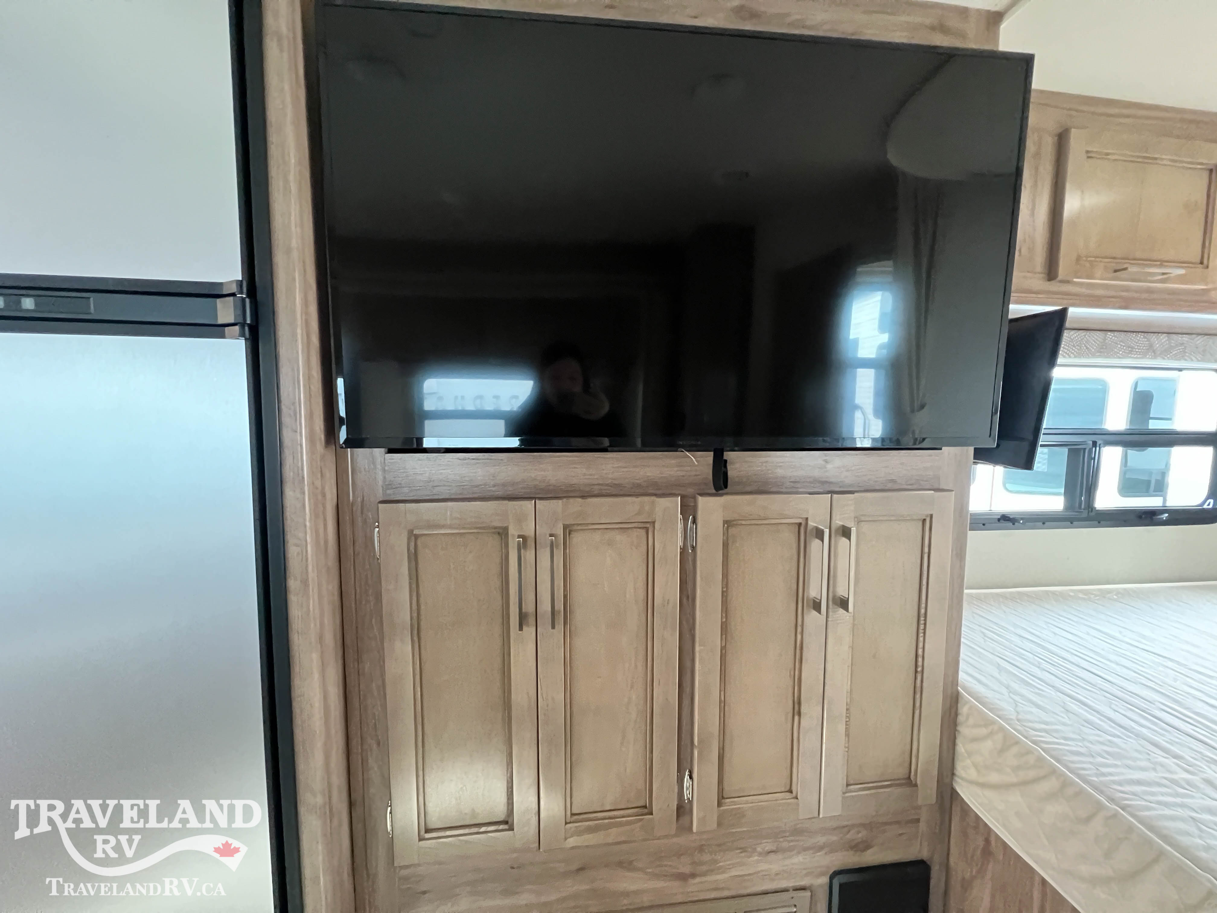 2019 Entegra Coach Odyssey 25R - Image 17